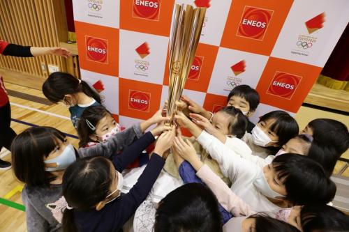 2020☆１　メモリアル　聖火トーチフォトスポットリレーキャラバン