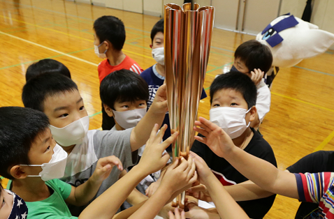 2020☆１　メモリアル　聖火トーチフォトスポットリレーキャラバン